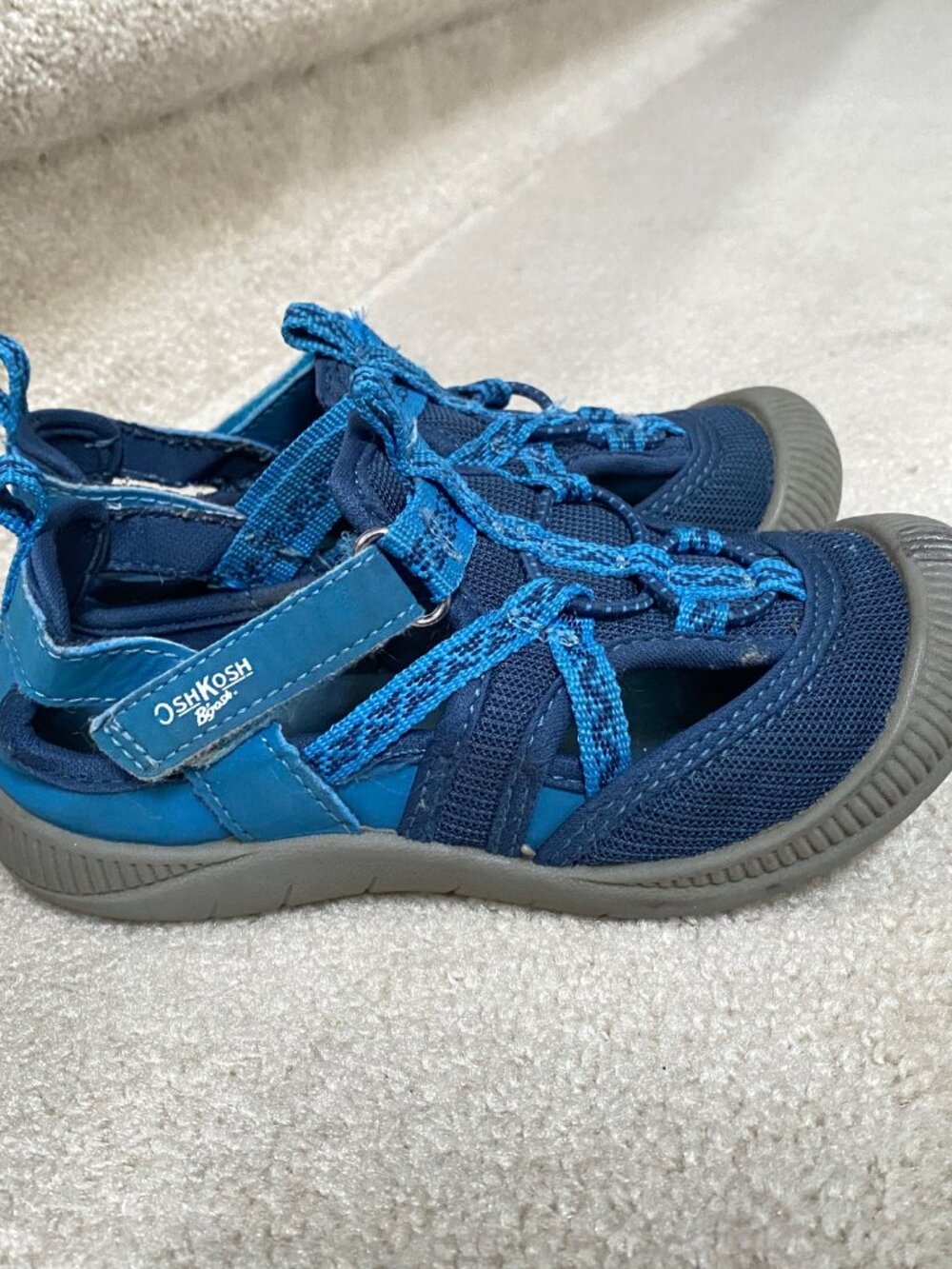 Water Shoes Size 11 OshKosh b gosh Blue MSRP$30 Fourth of July